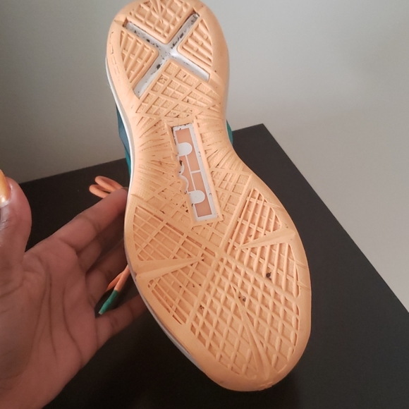 Lebron's Teal/Orange - Picture 4 of 4